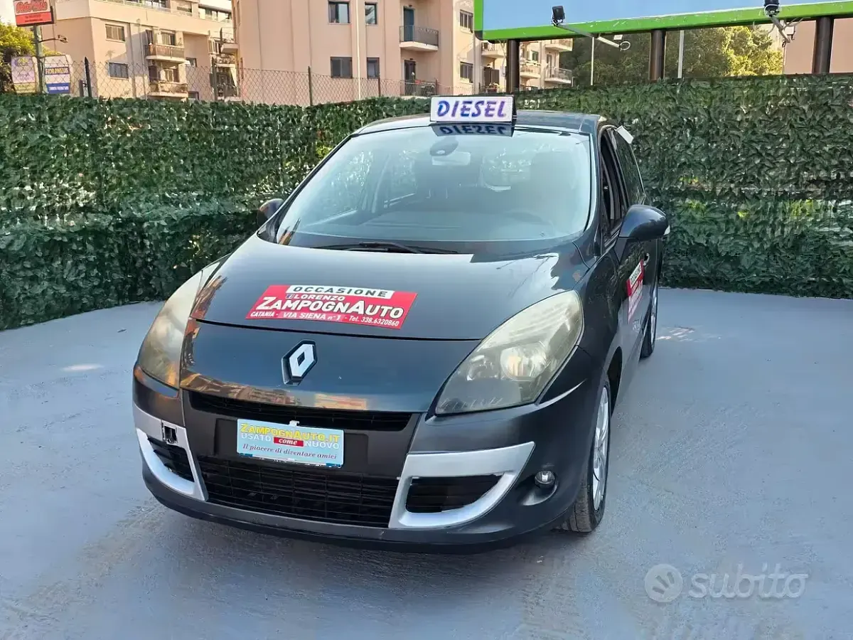 Usata Renault Scénic III 110 CV (80 kW) 2010 Monovolume
