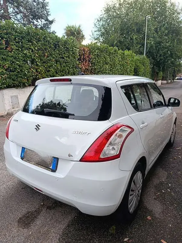 Second-hand Suzuki Swift 75 CP (55 kW) 2014 Hatchback