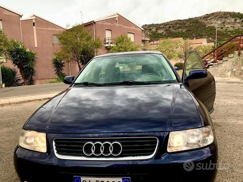 Usata Audi A3 130 CV (95 kW) 2001 Blu Coupé