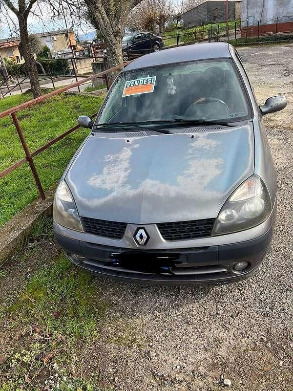 Usata Renault Clio II 75 CV (55 kW) 2003 Berlina