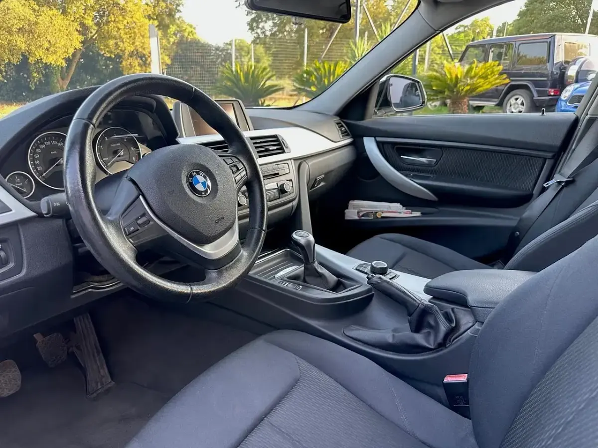 Usata BMW 318 Comfort Edition 143 CV (105 kW) 2013 Bianco Berlina