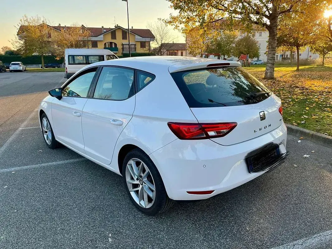 Usata Seat Leon Business 110 CV (80 kW) 2015 Berlina