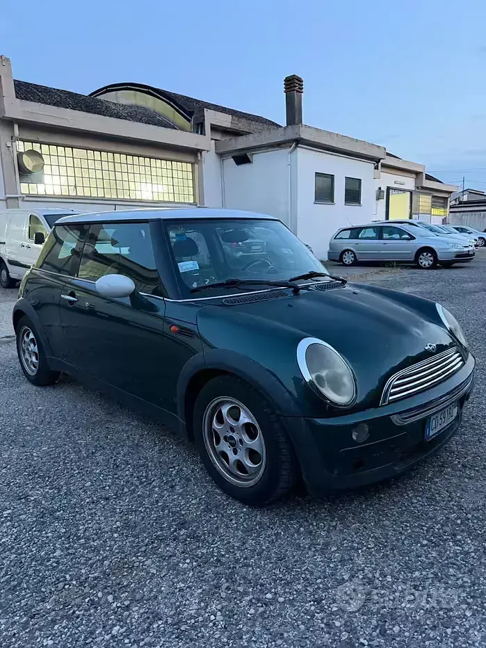 Usata Mini Cooper 116 CV (85 kW) 2003 Verde Utilitaria