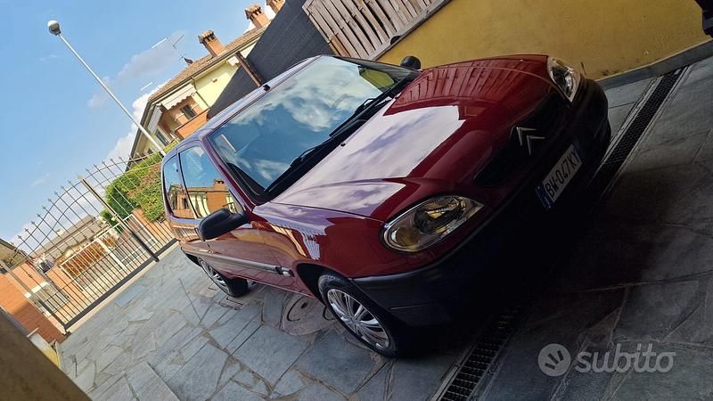 Usata Citroën Saxo 60 CV (44 kW) 2001 Rosso Utilitaria