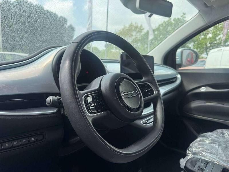 Usata Fiat 500e Business 42 kW (58 CV) 2020 Celeste perla Cabrio