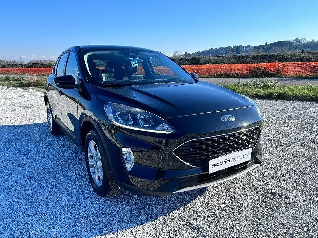 Usata Ford Kuga Titanium 152 CV (111 kW) 2022 Nero SUV