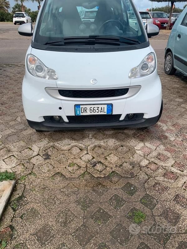 Usata 2008 Smart ForTwo Coupé Due volumi | 4700 € - Immagine 1/4