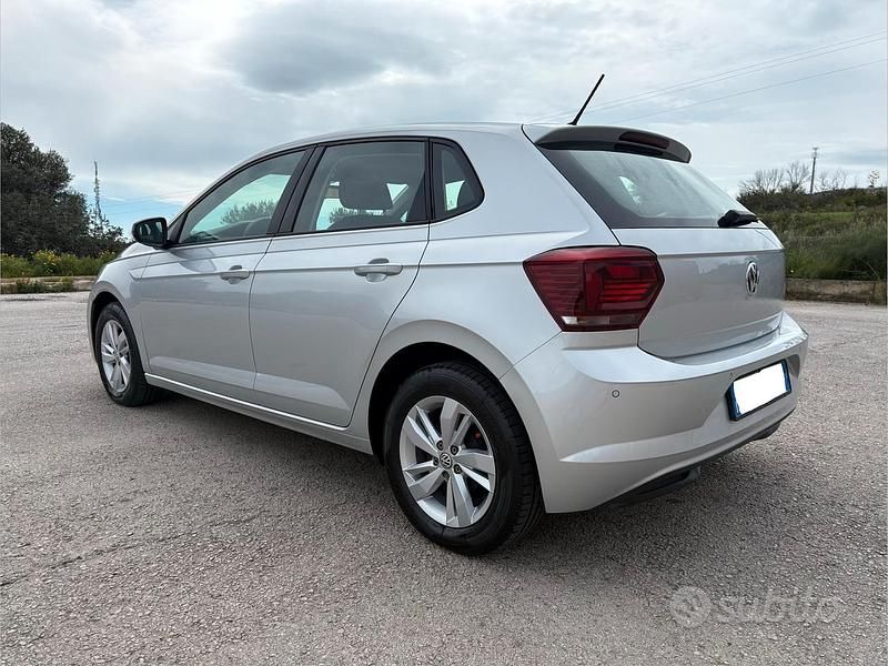 Usata VW Polo 95 CV (69 kW) 2018 Grigio Utilitaria