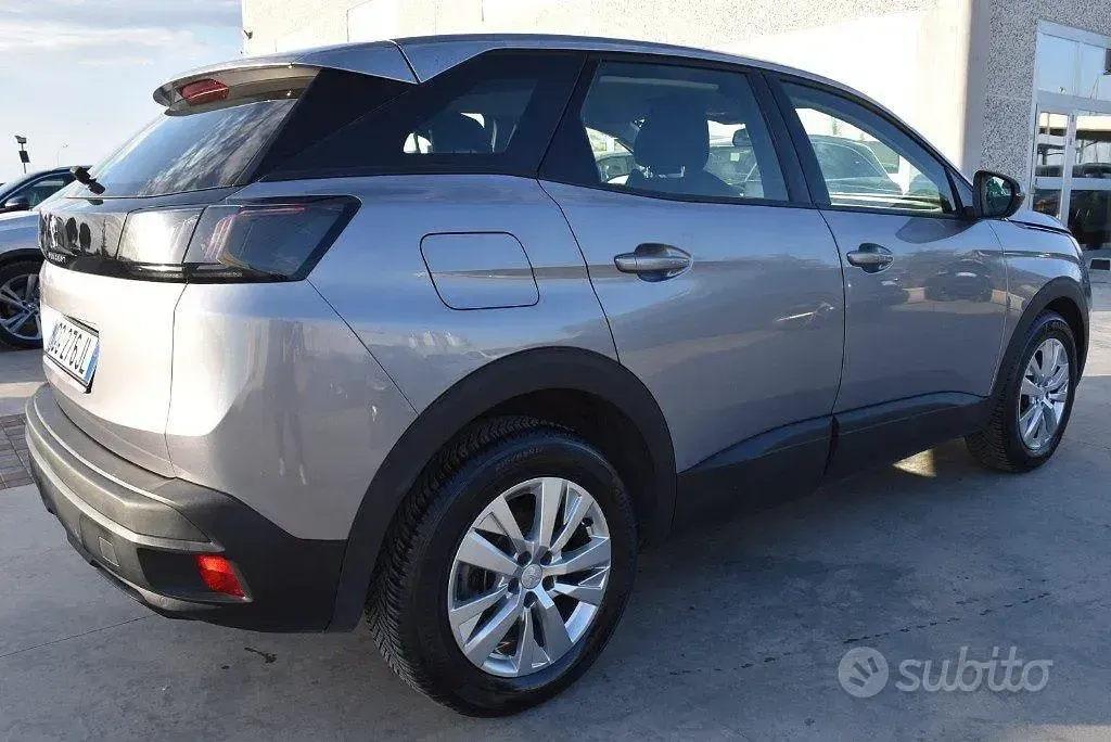 Usata Peugeot 3008 Allure 131 CV (96 kW) 2021 Grigio SUV