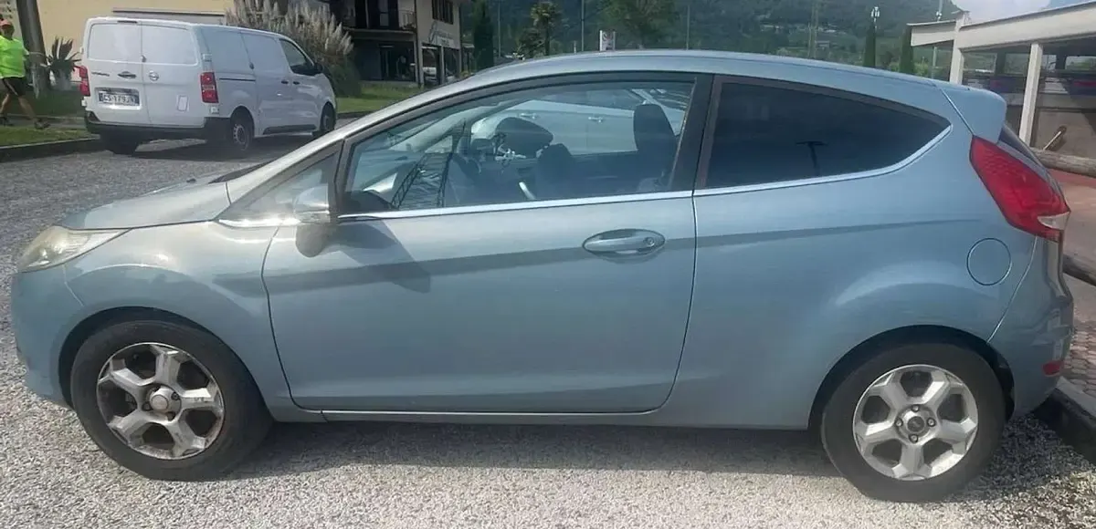Usata Ford Fiesta Titanium 95 CV (69 kW) 2010 Berlina