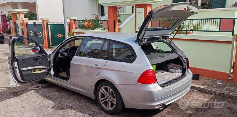 Usata BMW 318 2009 Grigio Station wagon
