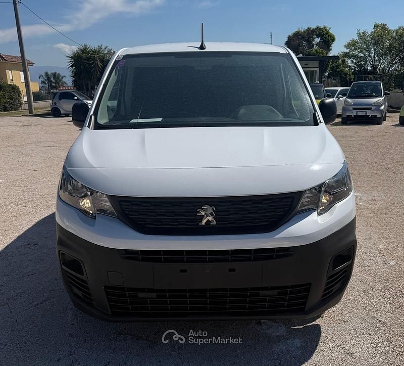 Usata Peugeot Partner 102 CV (75 kW) 2022 Bianco Monovolume