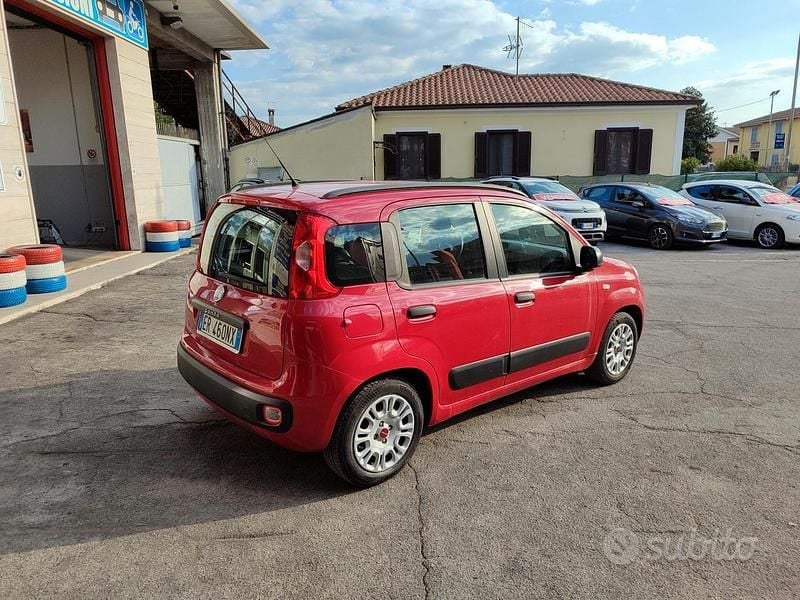 Usata Fiat Panda 69 CV (50 kW) 2013 Rosso Utilitaria