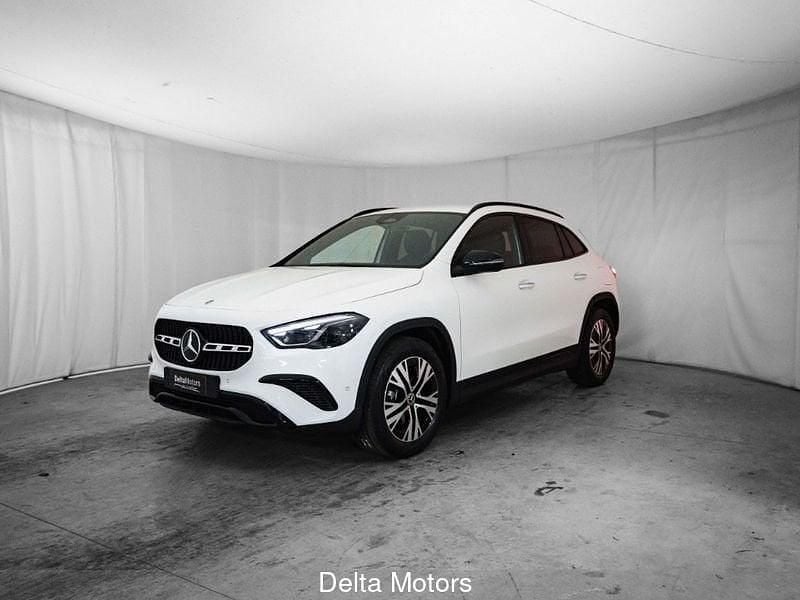 Nuova Mercedes GLA200 150 CV (110 kW) 2025 Nero SUV