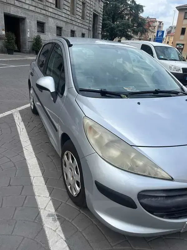 Usata Peugeot 207 73 CV (53 kW) 2007 Berlina
