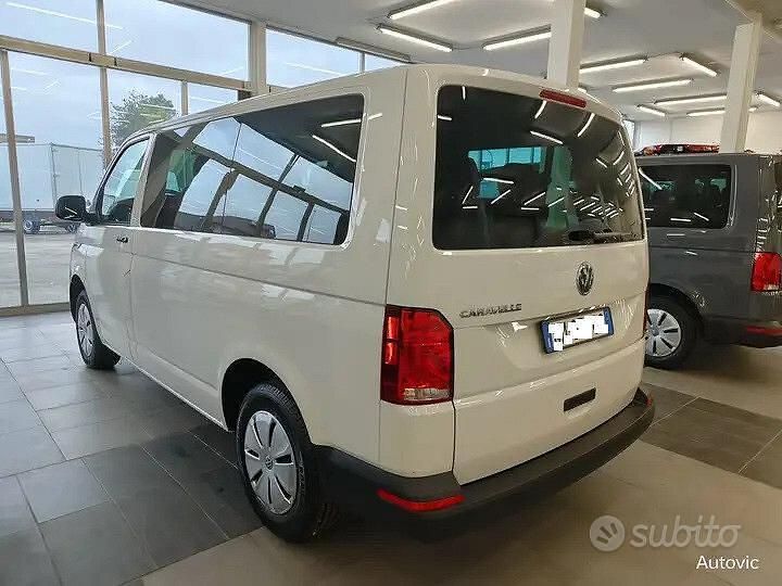 Begagnad VW Caravelle Trendline 110 HK (80 kW) 2023 Vit Van