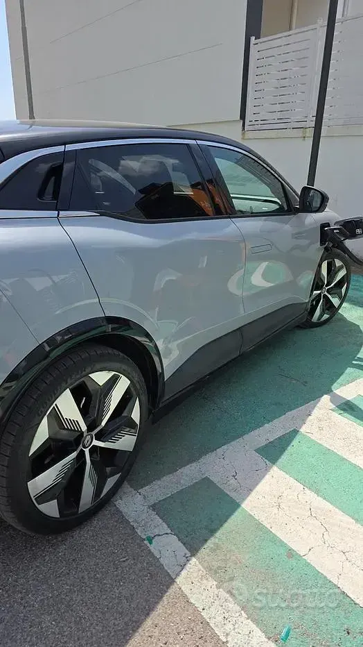 Usata Renault Megane E-Tech 55 kW (75 CV) 2022 Grigio Berlina