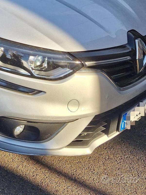Usata Renault Mégane IV 110 CV (80 kW) 2016 Grigio Berlina