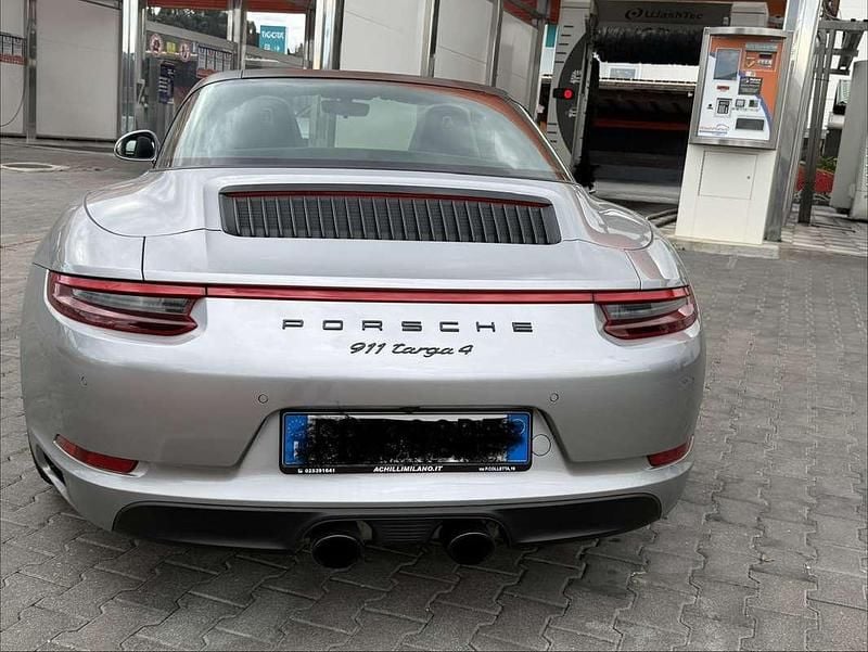 Usata Porsche 911 370 CV (272 kW) 2017 Cabrio