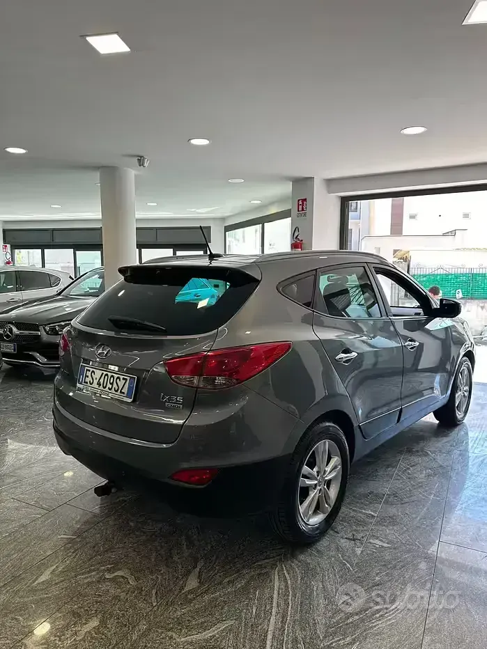 Usata Hyundai ix35 Xpossible 115 CV (84 kW) 2013 Grigio SUV