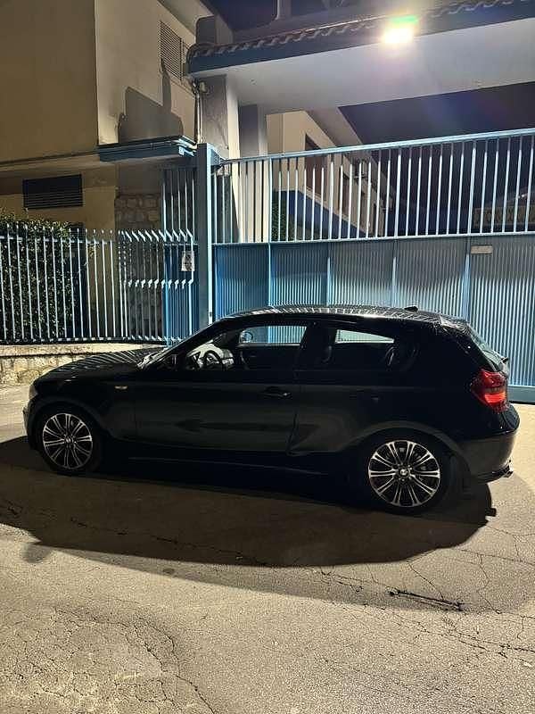 Usata BMW 120 177 CV (130 kW) 2009 Utilitaria