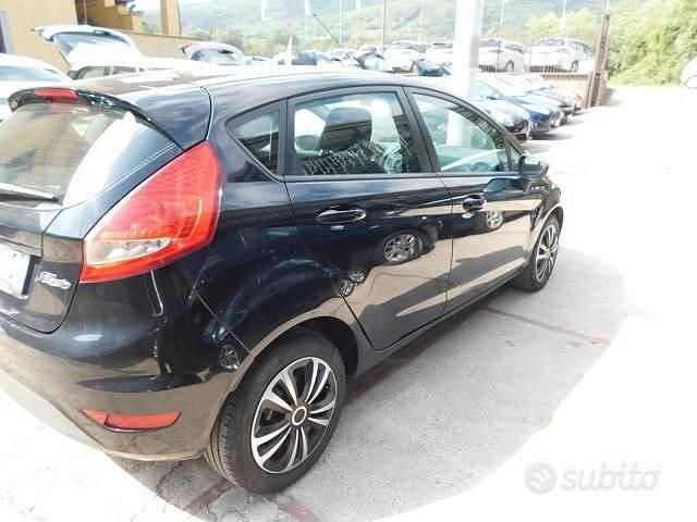 Usata Ford Fiesta Titanium 70 CV (51 kW) 2010 Nero Utilitaria