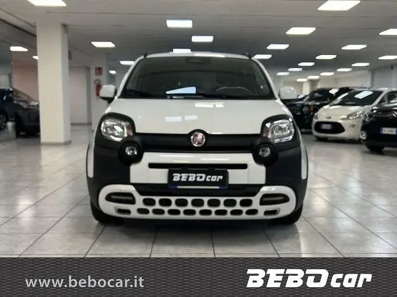 Nuova Fiat Panda Cross 65 CV (47 kW) 2026 Bianco gelato Utilitaria