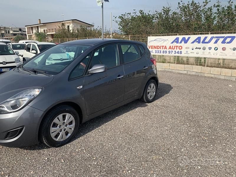 Usata Hyundai ix20 90 CV (66 kW) 2011 Grigio Utilitaria
