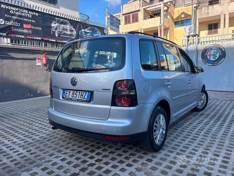 Usata VW Touran Highline 109 CV (80 kW) 2007 Grigio Monovolume