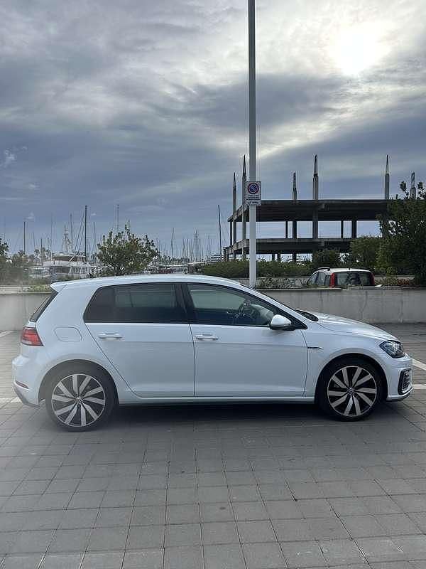 Usata VW Golf VII GTE 150 CV (110 kW) 2018 Berlina