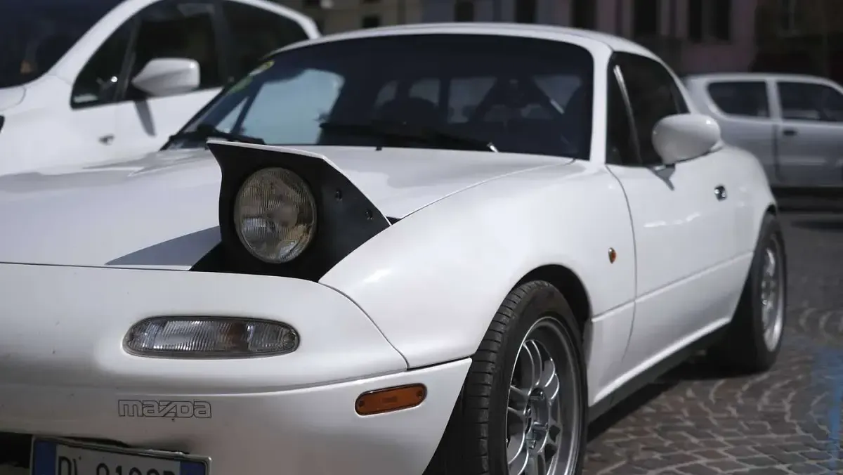 Usata Mazda MX5 116 CV (85 kW) 1990 Bianco Cabrio