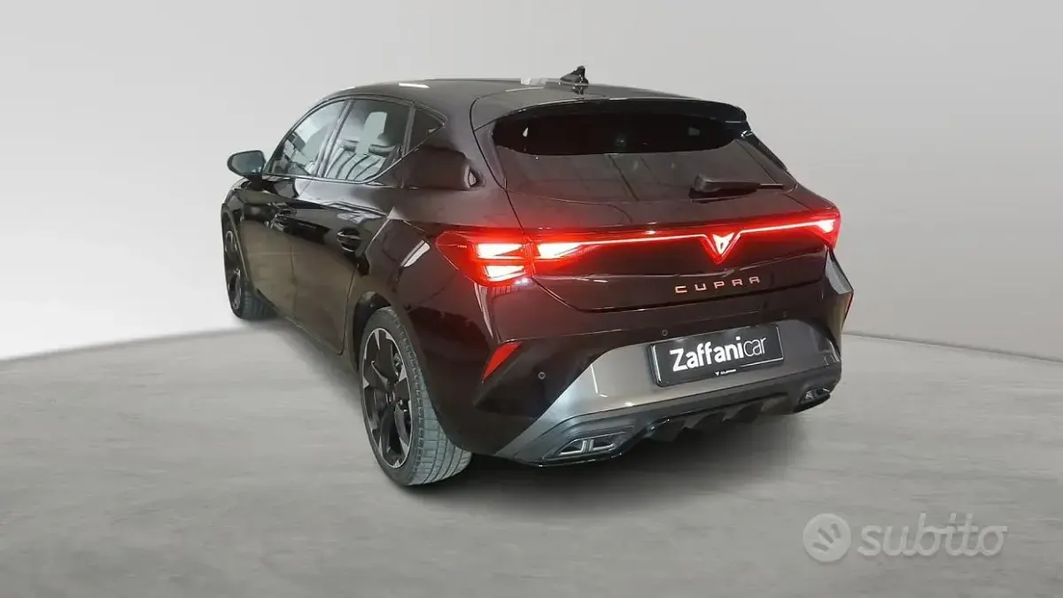 Usata Cupra Leon 150 CV (110 kW) 2025 Nero Berlina