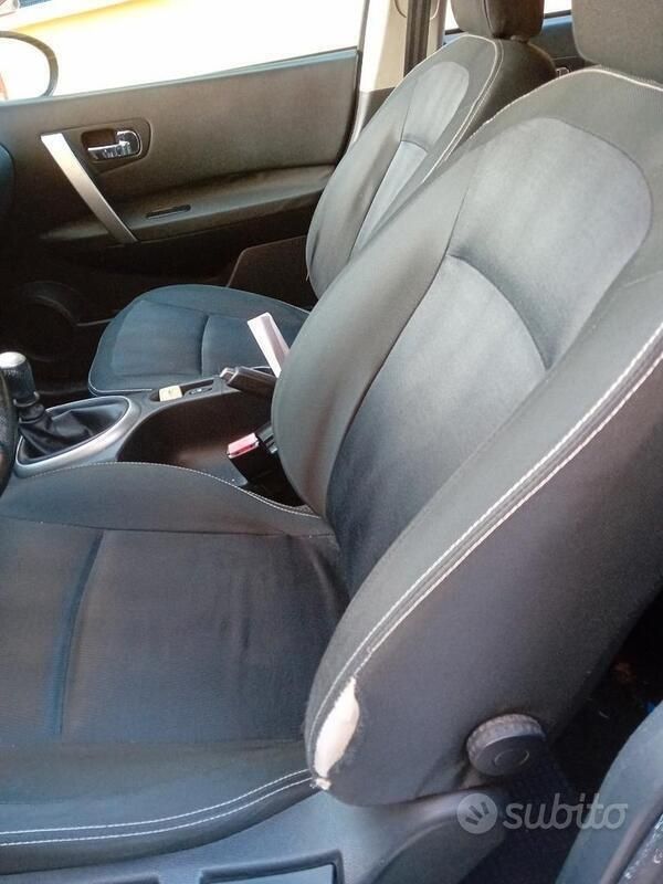 Usata Nissan Qashqai 106 CV (77 kW) 2011 Grigio SUV