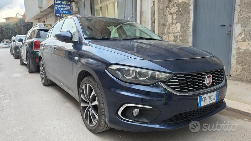 Usata Fiat Tipo Lounge 120 CV (88 kW) 2018 Blu Berlina