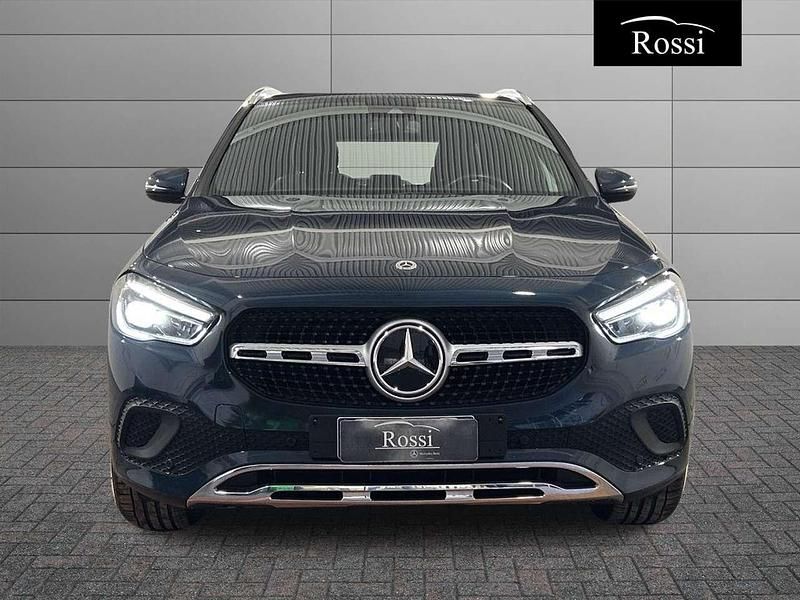 Usata Mercedes GLA200 150 CV (110 kW) 2023 Blu denim SUV