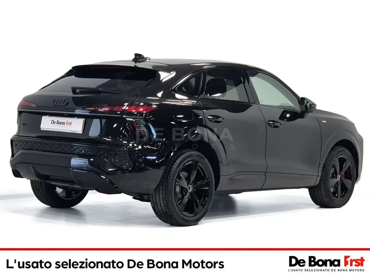 Nuova Audi Q3 Sportback Business 150 CV (110 kW) 2026 Nero SUV