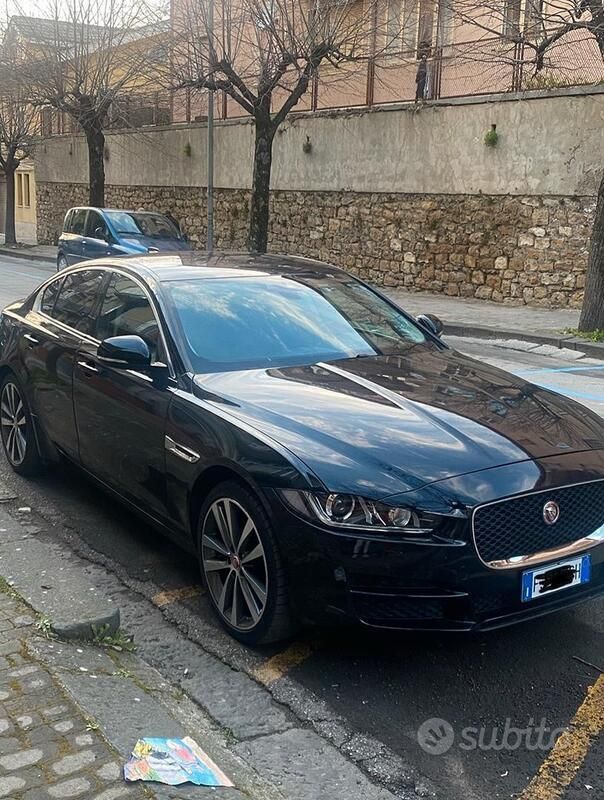 Nero Usata 2015 Jaguar XE Tre volumi | 14.000 € (Buon prezzo) - Immagine 1/4