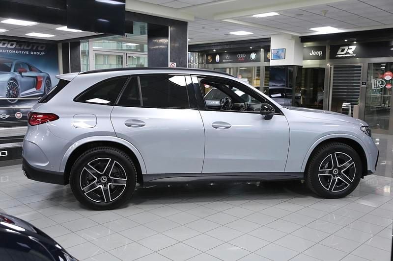 Usata Mercedes GLC300 Advanced 197 CV (144 kW) 2023 Argento hightech SUV