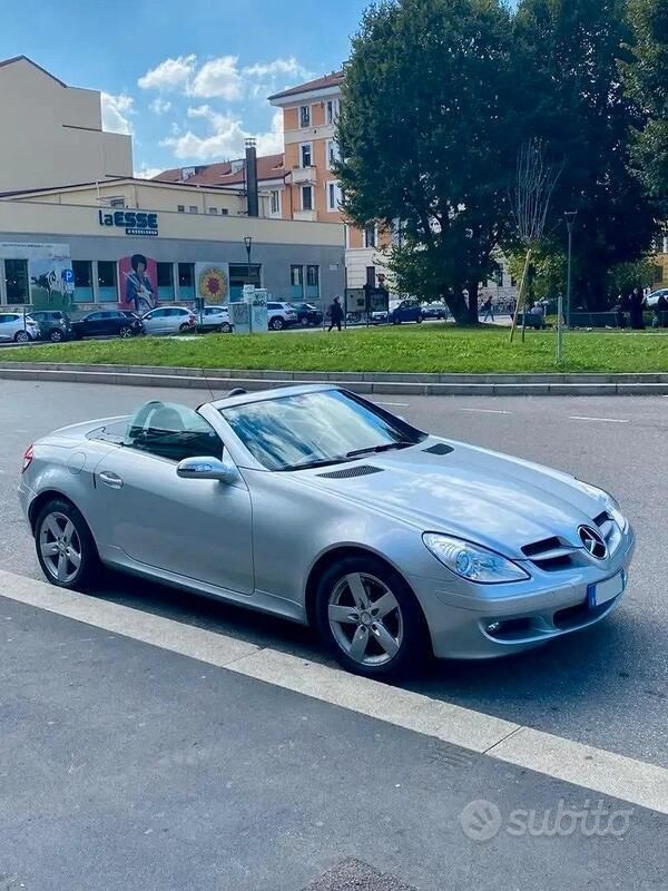 Usata Mercedes SLK200 163 CV (119 kW) 2007 Grigio Cabrio