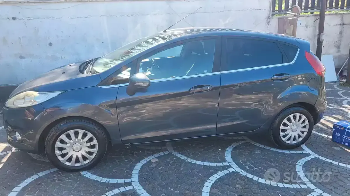 Usata Ford Fiesta Titanium 68 CV (50 kW) 2009 Berlina