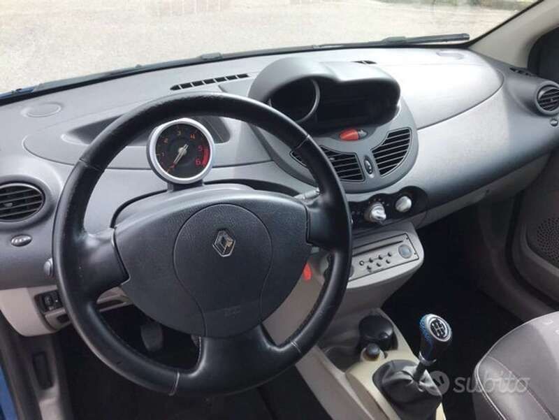 Usata Renault Twingo Dynamique 65 CV (47 kW) 2007 Blu/azzurro Utilitaria