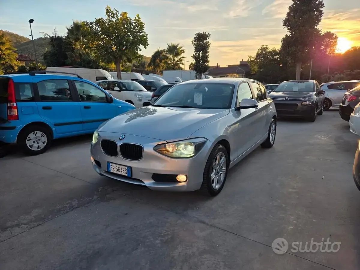 Usata BMW 118 Sport Line 143 CV (105 kW) 2013 Grigio Utilitaria