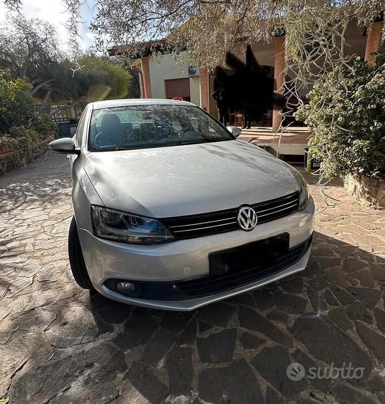 Usata 2011 VW Jetta Tre volumi | 8000 € (Molto cara) - Immagine 1/4