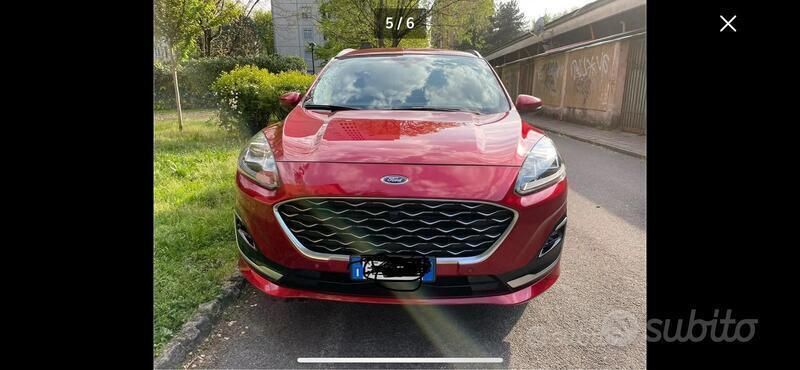 Usata Ford Kuga Vignale 152 CV (111 kW) 2021 Rosso SUV