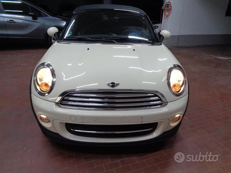 Usata Mini Cooper Cabriolet 122 CV (89 kW) 2012 Bianco Cabrio