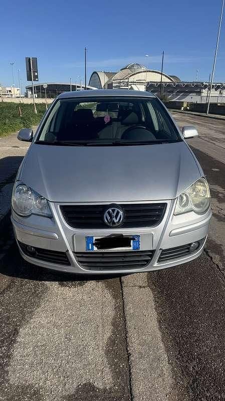 Usata VW Polo Trendline 69 CV (50 kW) 2006 Grigio Utilitaria