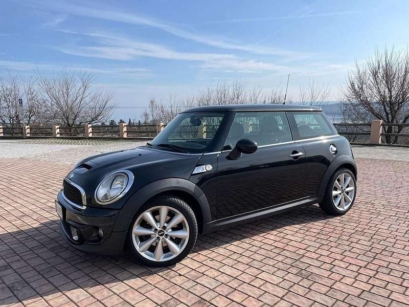 Nero Usata 2011 Mini Cooper SD Utilitaria | 6000 € (Buon prezzo) - Immagine 1/4