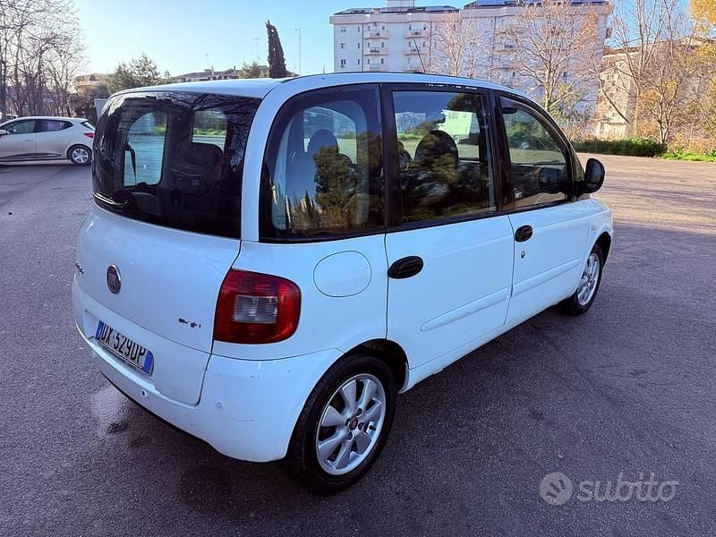 Usata Fiat Multipla Dynamic 120 CV (88 kW) 2009 Bianco Monovolume