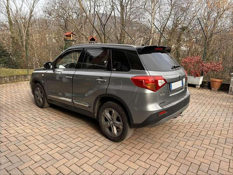 Usata Suzuki Vitara Cool 120 CV (88 kW) 2018 Nero SUV