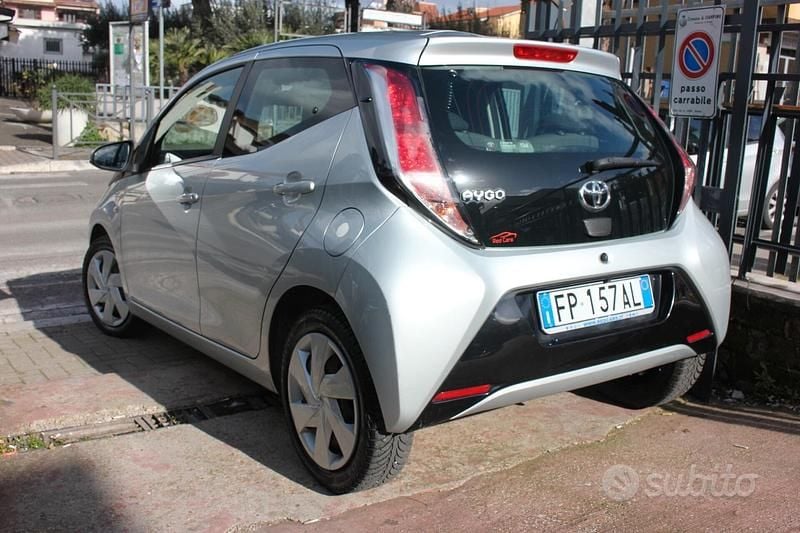 Usata Toyota Aygo 69 CV (50 kW) 2018 Other Utilitaria